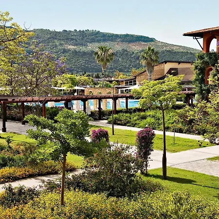 Tui Magic Life Calabria 4* Пиццо