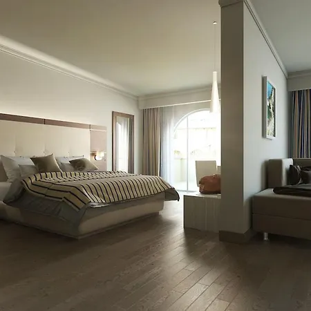 Üdülőközpont Tui Magic Life Calabria 4*