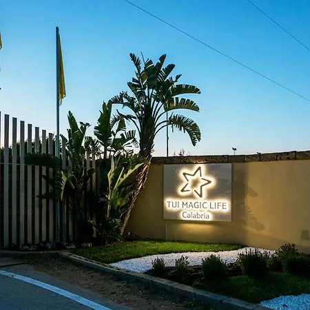Rezort Tui Magic Life Calabria 4*