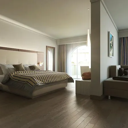 Üdülőközpont Tui Magic Life Calabria 4*